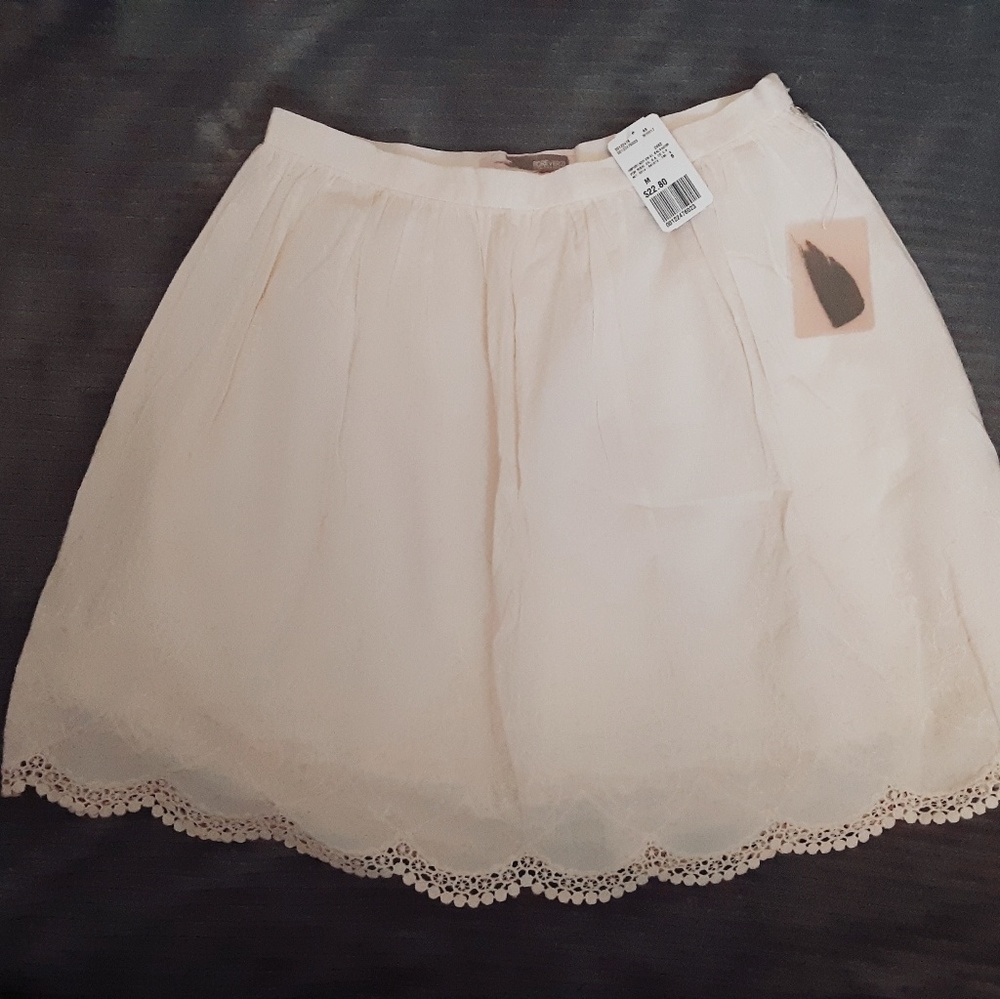 Forever21 Contemporary light weight skirt